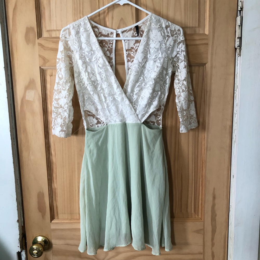 Lulu’s Lace & Chiffon Cutout Open Back Mini Dress - Women's Sz M - Mint Green
